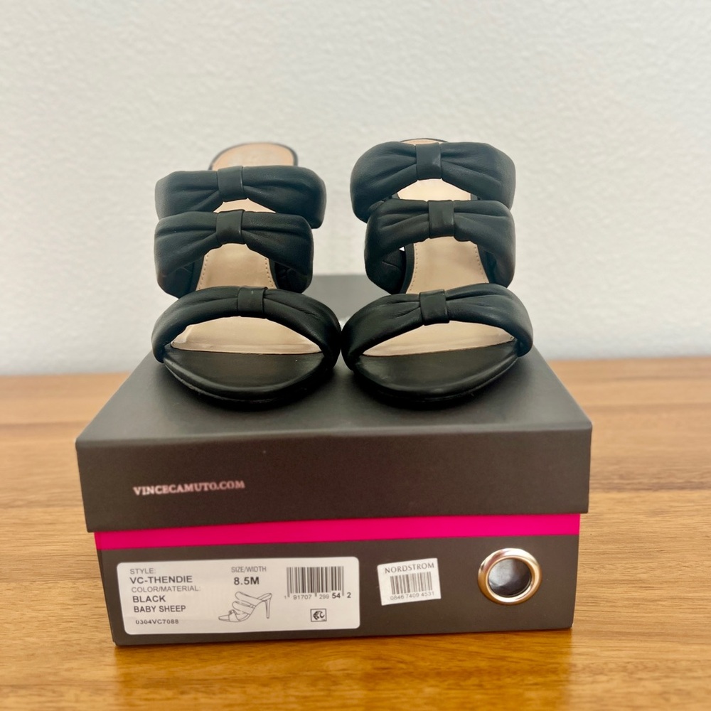 NWT Black leather heeled sandals